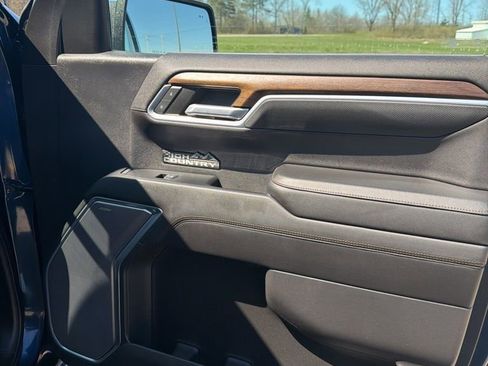 Used 2022 Chevrolet Silverado 1500 High Country image 22