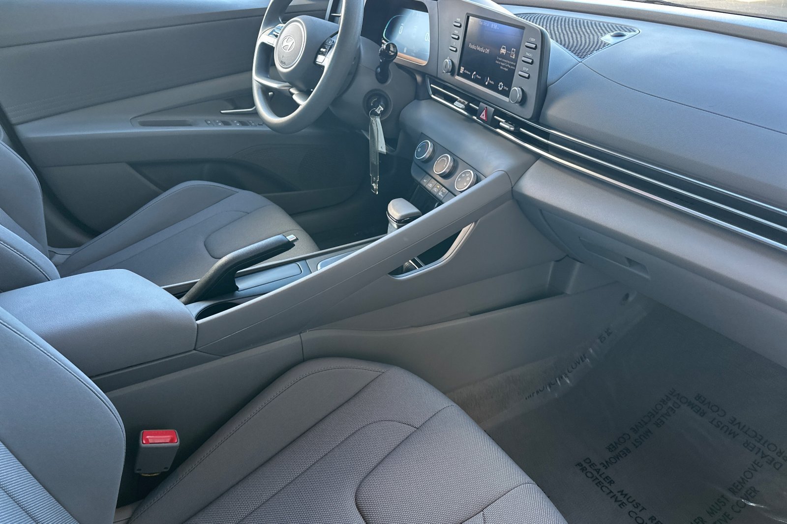 Certified 2026 Hyundai Elantra SE FWD image 18