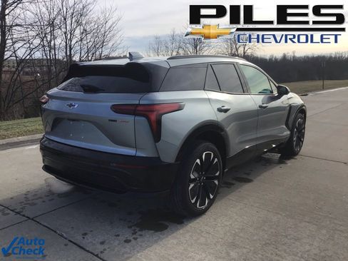 Used 2024 Chevrolet Blazer EV RS image 3