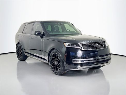 Used 2024 Land Rover Range Rover SE image 1