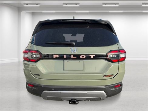 New 2026 Honda Pilot TrailSport image 4