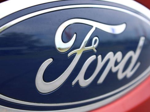 Used 2023 Ford F150 XLT w/ Equipment Group 301A Mid AWD/4WD image 11