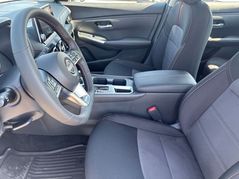 New 2025 Nissan Sentra SR image 5