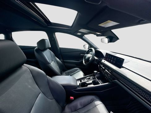 Used 2023 Honda Accord Sport image 32