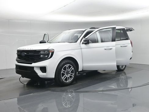 Used 2025 Ford Expedition Max Active AWD/4WD image 37