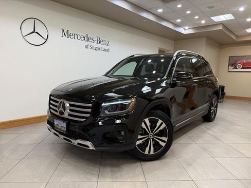 Used 2025 Mercedes-Benz GLB 250 image 1