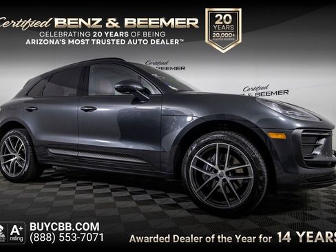 Used 2024 Porsche Macan w/ Premium Plus Package AWD/4WD image 1