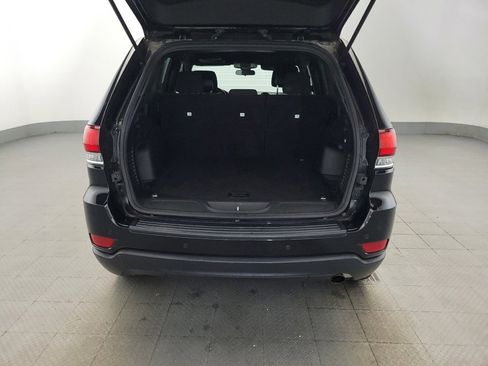 Used 2021 Jeep Grand Cherokee Laredo AWD/4WD image 29
