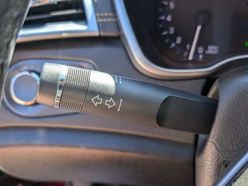 Used 2016 Cadillac SRX Luxury image 37