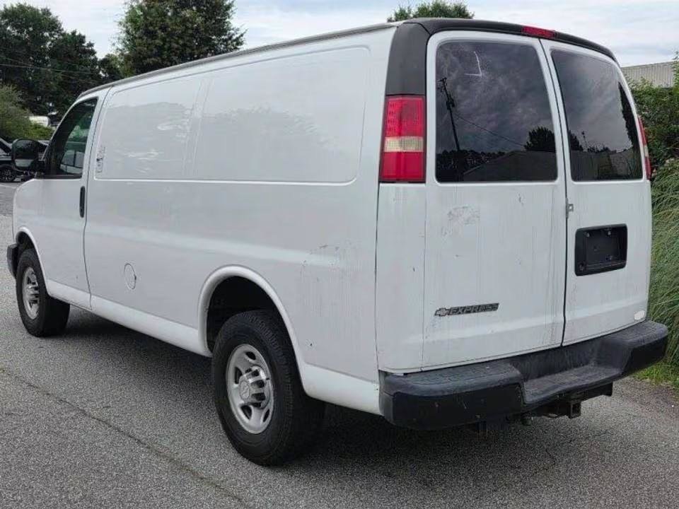 Used 2014 Chevrolet Express 3500 RWD image 7