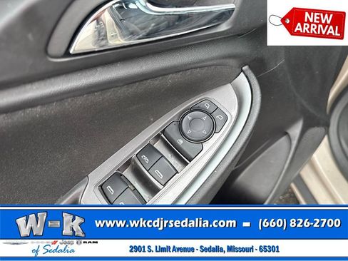 Used 2024 Chevrolet Malibu LT FWD image 17
