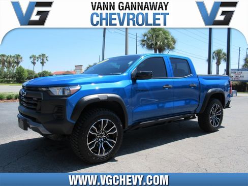 Used 2023 Chevrolet Colorado Trail Boss w/ LPO, Dark Essentials Package AWD/4WD image 1