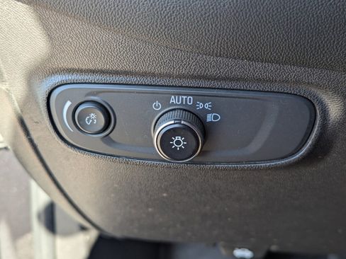 Used 2022 Chevrolet Equinox LS w/ LS Convenience Package image 31