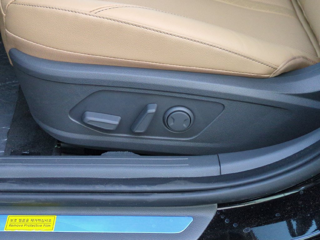 Used 2025 Hyundai Sonata Limited FWD image 22