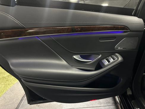 Used 2017 Mercedes-Benz S 550 Sedan image 13
