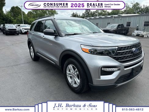 Used 2021 Ford Explorer XLT w/ Equipment Group 202A AWD/4WD image 1