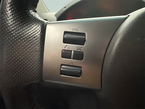 Used 2011 Nissan Xterra PRO-4X image 10