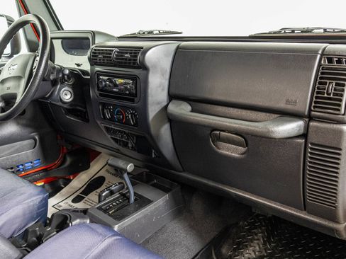Used 2006 Jeep Wrangler Rubicon AWD/4WD image 33