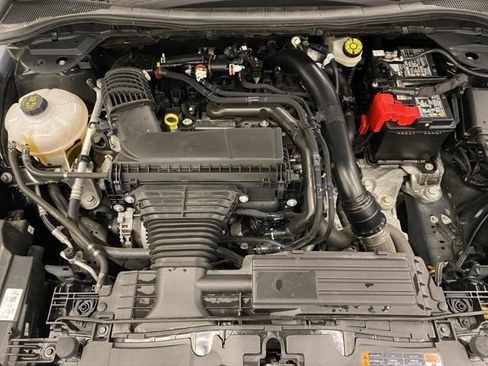 Used 2025 Ford Escape Platinum AWD/4WD image 28