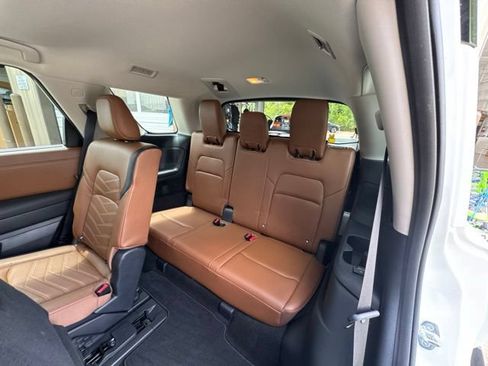 Used 2023 Nissan Pathfinder Platinum w/ Cargo Package AWD/4WD image 12