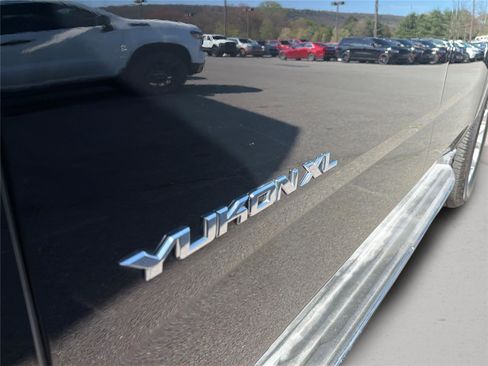 Used 2015 GMC Yukon XL SLT image 35