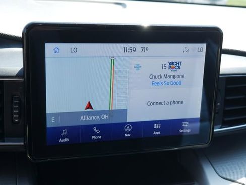 Used 2022 Ford Explorer XLT w/ Equipment Group 202A AWD/4WD image 21