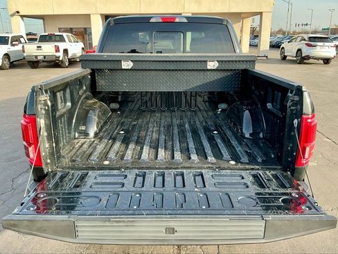 Used 2016 Ford F150 Lariat image 17