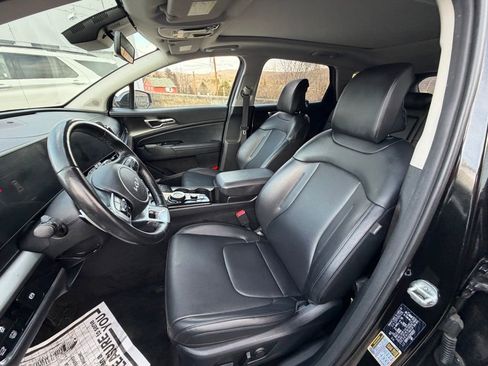 Used 2023 Kia Sportage EX w/ EX Premium Package image 9