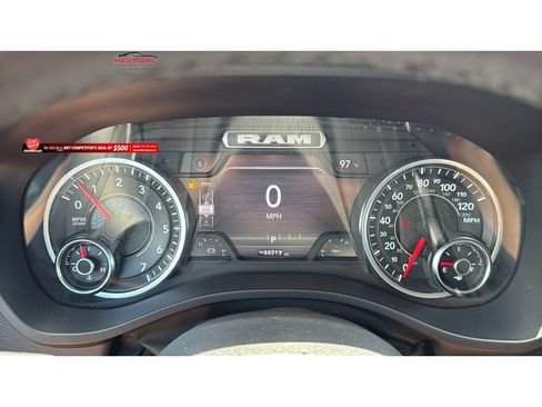 Used 2025 RAM 1500 Laramie AWD/4WD image 30
