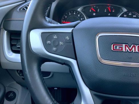 Used 2020 GMC Terrain SLE w/ Driver Convenience Package image 16