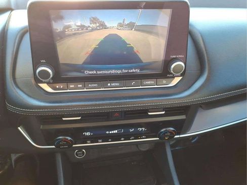 Certified 2023 Nissan Rogue SV image 15