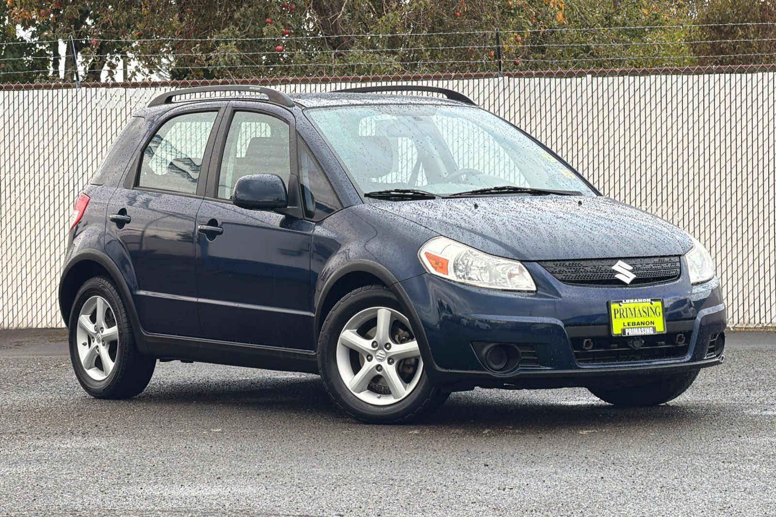 Used 2008 Suzuki SX4 Hatchback FWD image 2