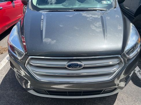 Used 2019 Ford Escape SE AWD/4WD image 2
