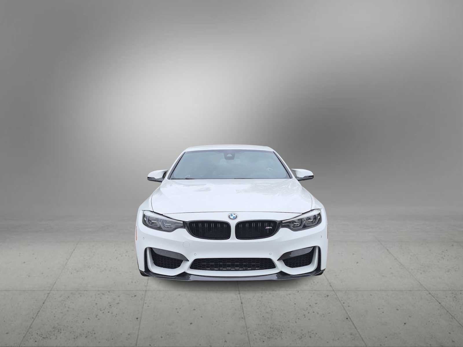Used 2018 BMW M4 Convertible RWD image 3