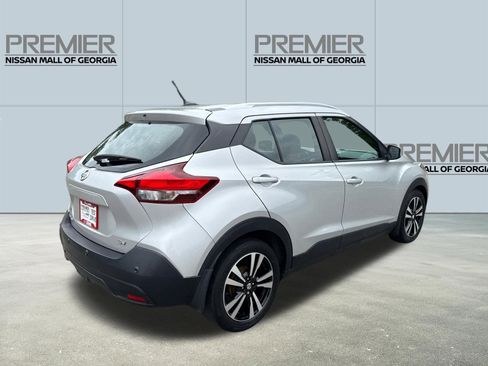 Used 2020 Nissan Kicks SV FWD image 5
