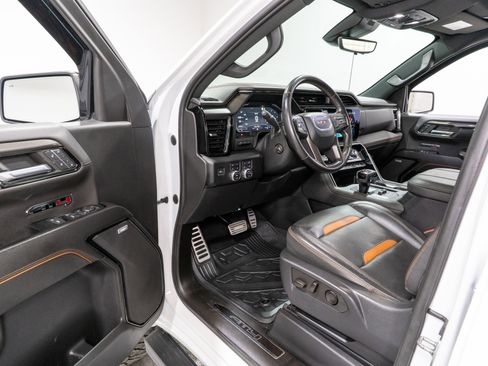 Used 2023 GMC Sierra 1500 AT4 w/ AT4 Premium Package image 14