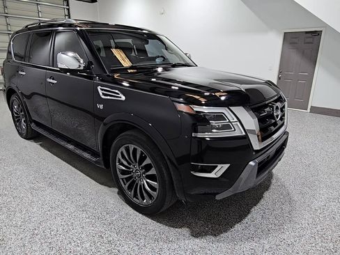 Used 2021 Nissan Armada Platinum image 3