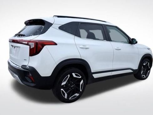 Used 2025 Kia Seltos SX w/ SX Sunroof Package image 12