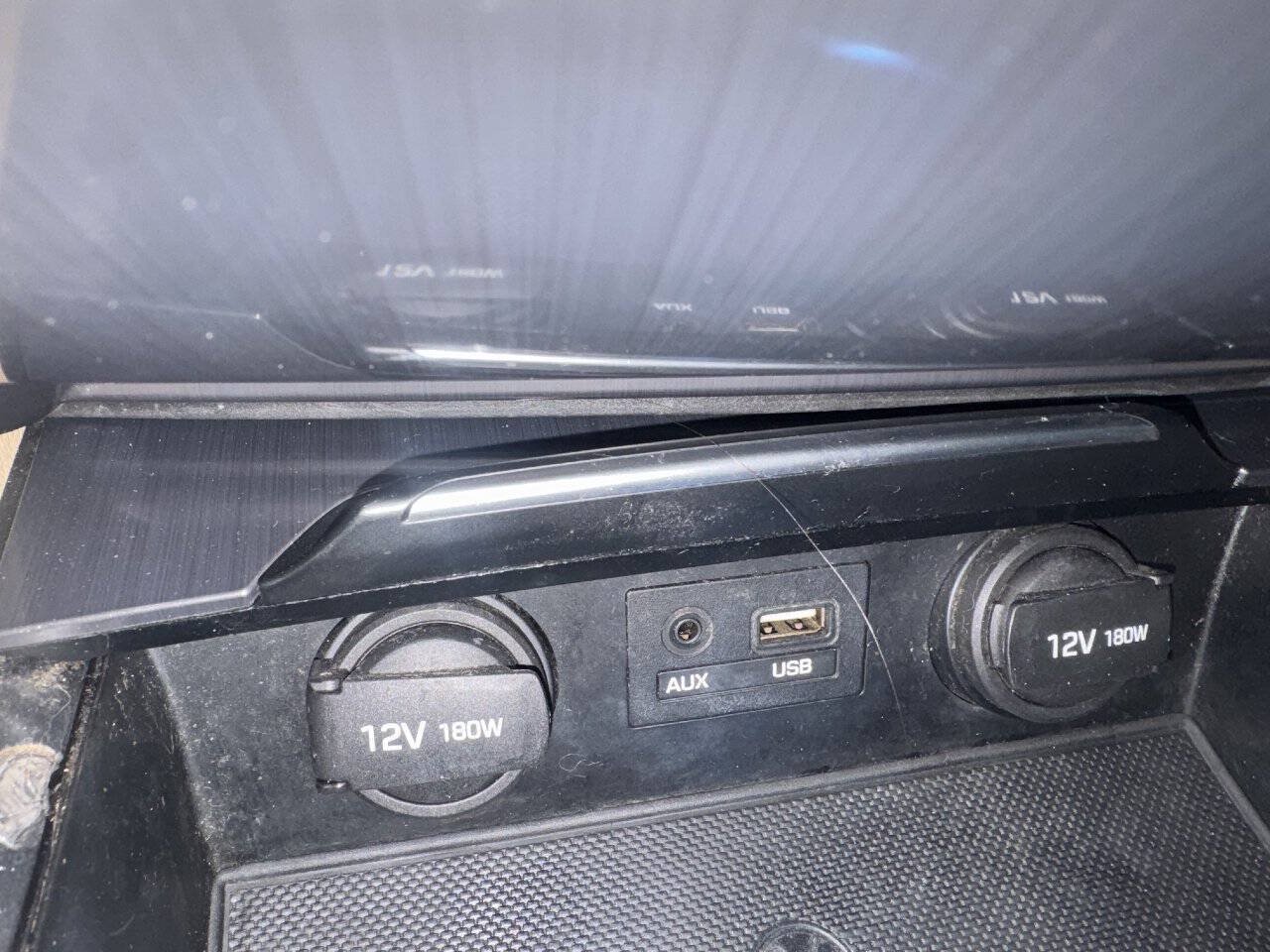 Used 2015 Hyundai Genesis 3.8 RWD image 30
