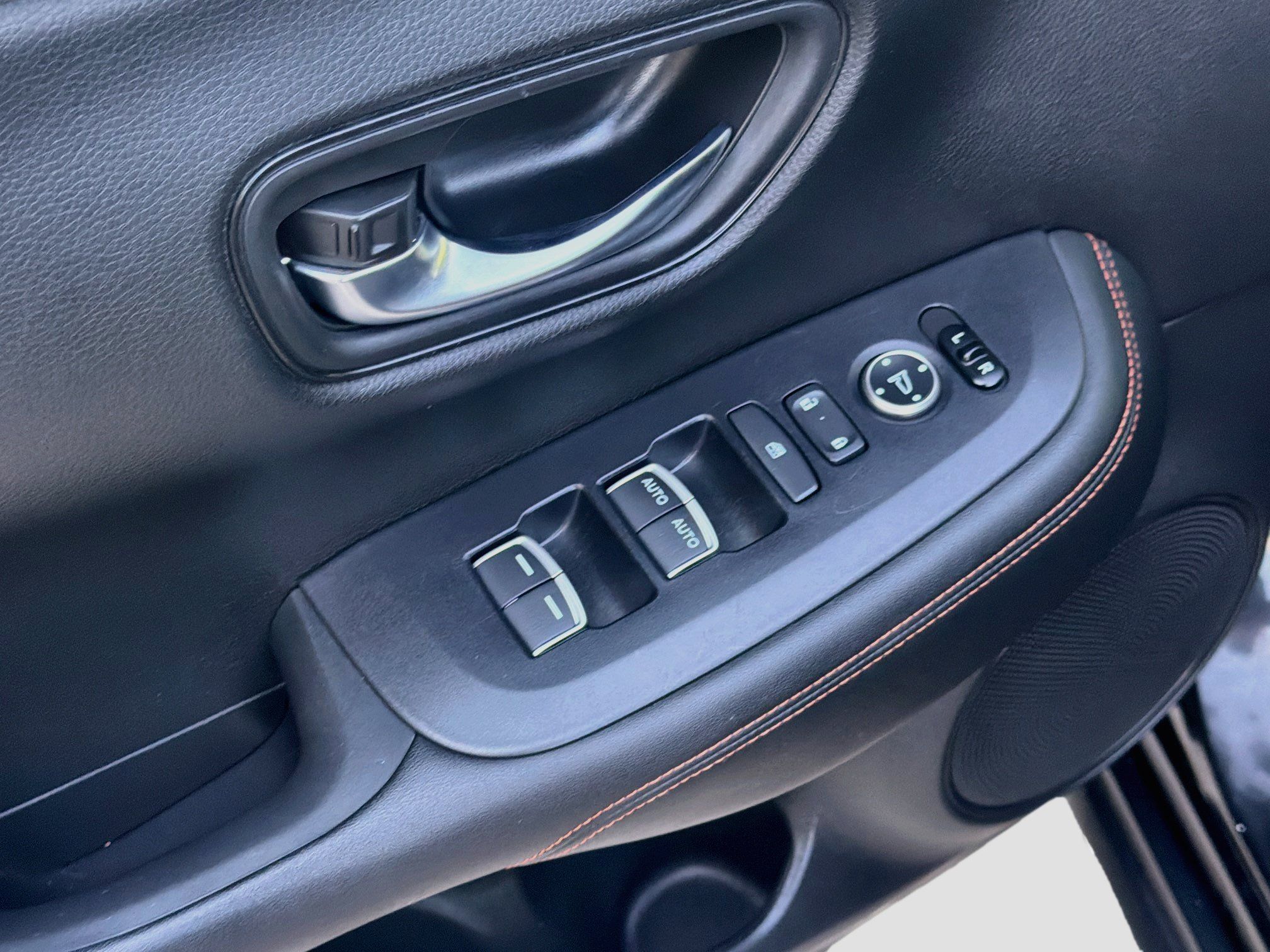 Used 2024 Honda HR-V Sport image 17