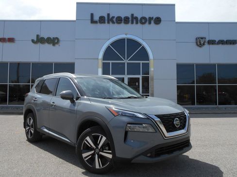 Used 2021 Nissan Rogue SL w/ Premium Package AWD/4WD image 3