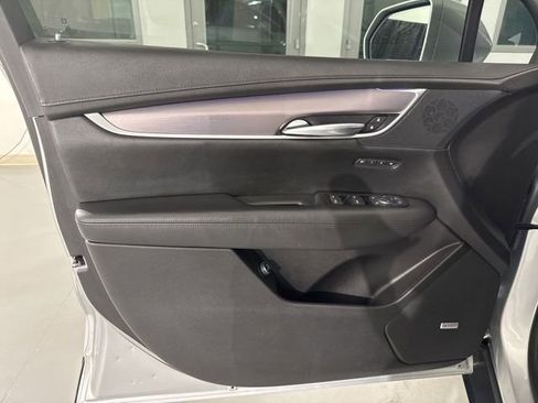 Used 2018 Cadillac XT5 Premium Luxury AWD/4WD image 22