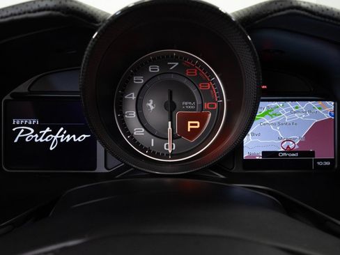 Used 2020 Ferrari Portofino RWD image 29