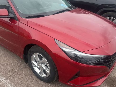 Used 2023 Hyundai Elantra SE image 6