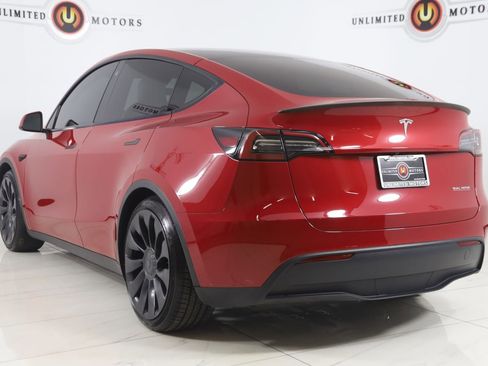 Used 2023 Tesla Model Y Performance image 4