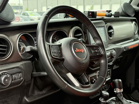 Certified 2018 Jeep Wrangler Unlimited Sport S AWD/4WD image 3