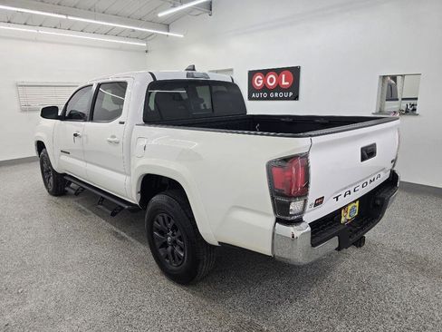 Used 2021 Toyota Tacoma SR5 RWD image 5