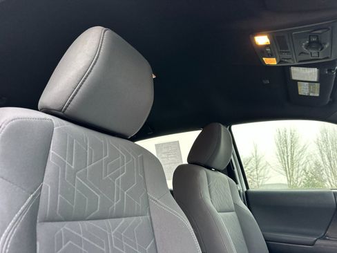 Used 2019 Toyota Tacoma TRD Off-Road image 15