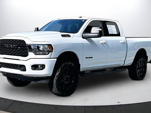 Certified 2024 RAM 2500 Big Horn w/ Night Edition AWD/4WD image 4