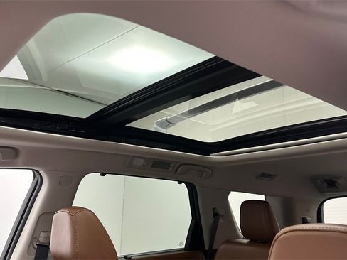 Certified 2025 Nissan Pathfinder Platinum w/ Cargo Package image 18